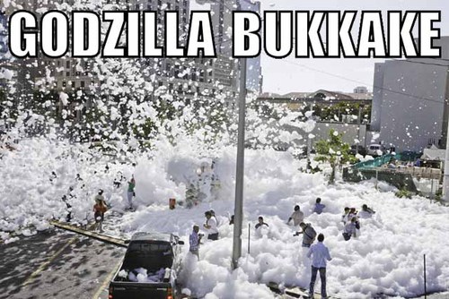 Godzilla Bukkake 01