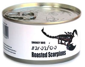 Gourmet-purkitetut paahdetut skorpionit