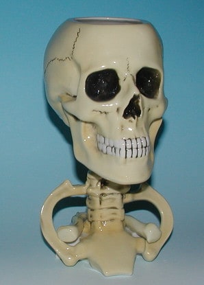 Porcelana de esqueleto e crânio
