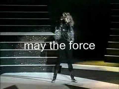 Die grosse Show der Star Wars Trompetenspielerin Stacy Hedger