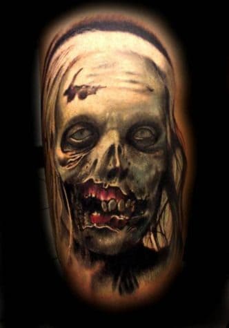 Fryktelig tatovering (143)