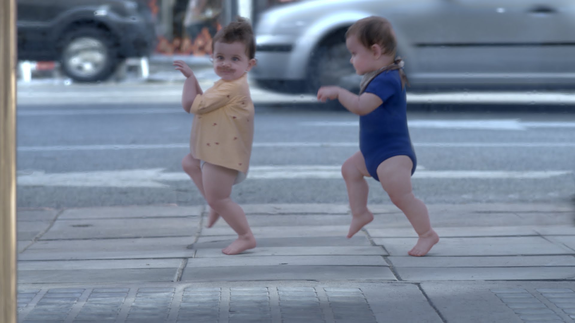 Bailando con mi bebé-yo: los bebés Evian están de vuelta