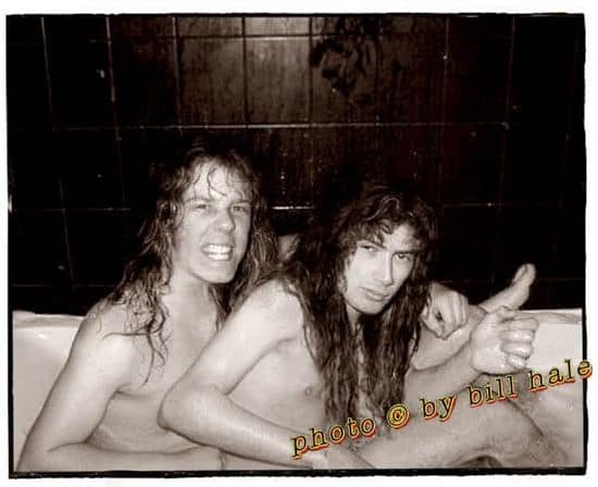 Bathing fun with Metallica
