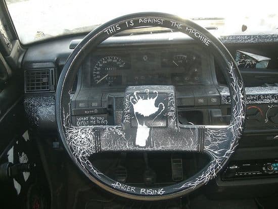 Anarchistische Auto Lackierung