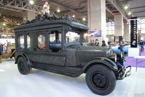 Luxuriöse Leichenwagen