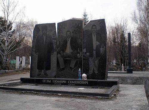 Ruské mafiánské náhrobky