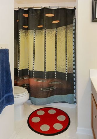 Star Trek shower curtain and doormat