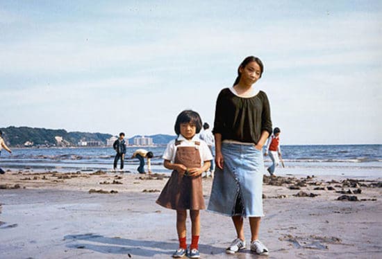Toen en nu - Chino Otsuka monteert zichzelf in haar kinderfoto's