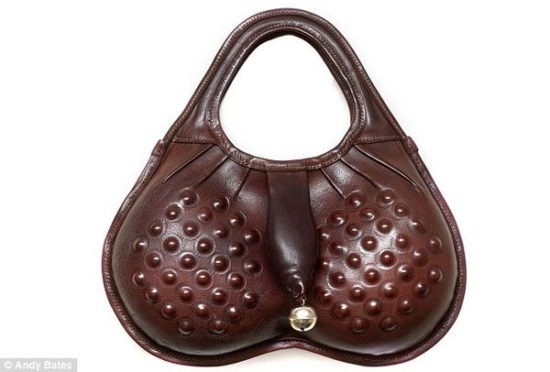 Die Handtasche zum Weltfrauentag: Scrotal Sac