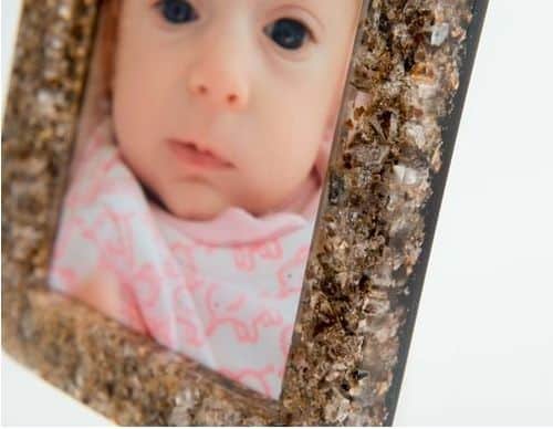 Bilder der Kids in Rahmen, gemacht aus der Plazenta
