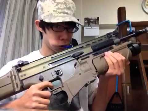 Wie man sich die Zähne mit einem Sturmgewehr putzt