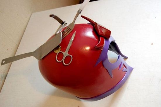 Magnetic magneto helmet
