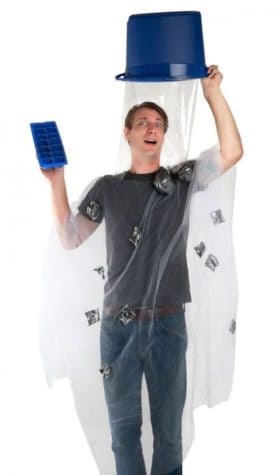Das Ice Bucket Challenge Kostüm
