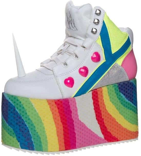 Einhorn-Sneaker mit Regenbogen-Plateausohle
