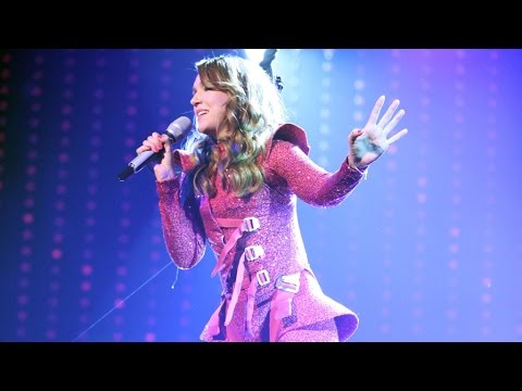 "Atemlos" - Carolin Kebekus parodiert Helene Fischer