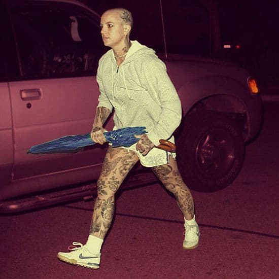 Artista tatúa celebridades usando Photoshop