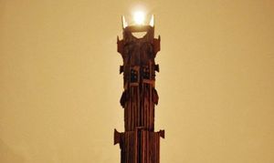 Ein Lebkuchen-Turm sie alle zu knechten