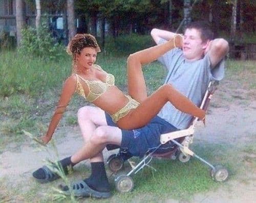 Typen, die ihre Photoshop-Kenntnisse nutzten, um sich eine Freundinnen zu verpassen