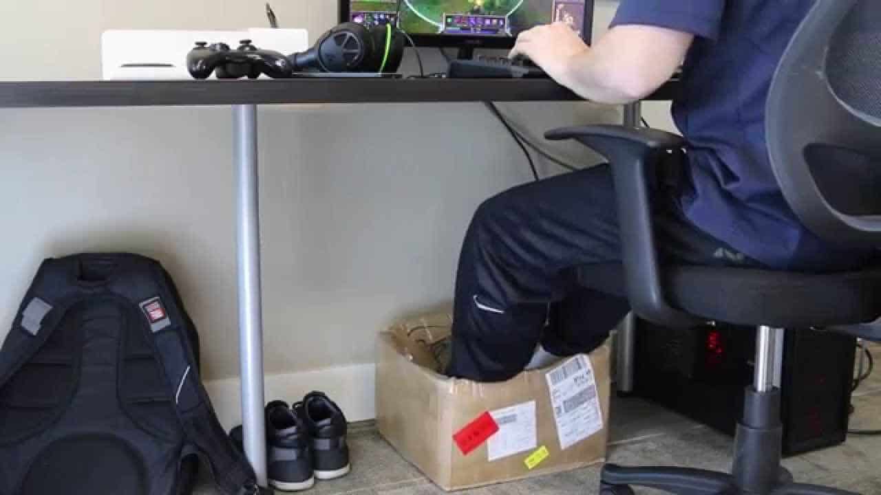 Houpací síť pro nohy: Vyhřívaná houpací síť pro nohy pod stolem