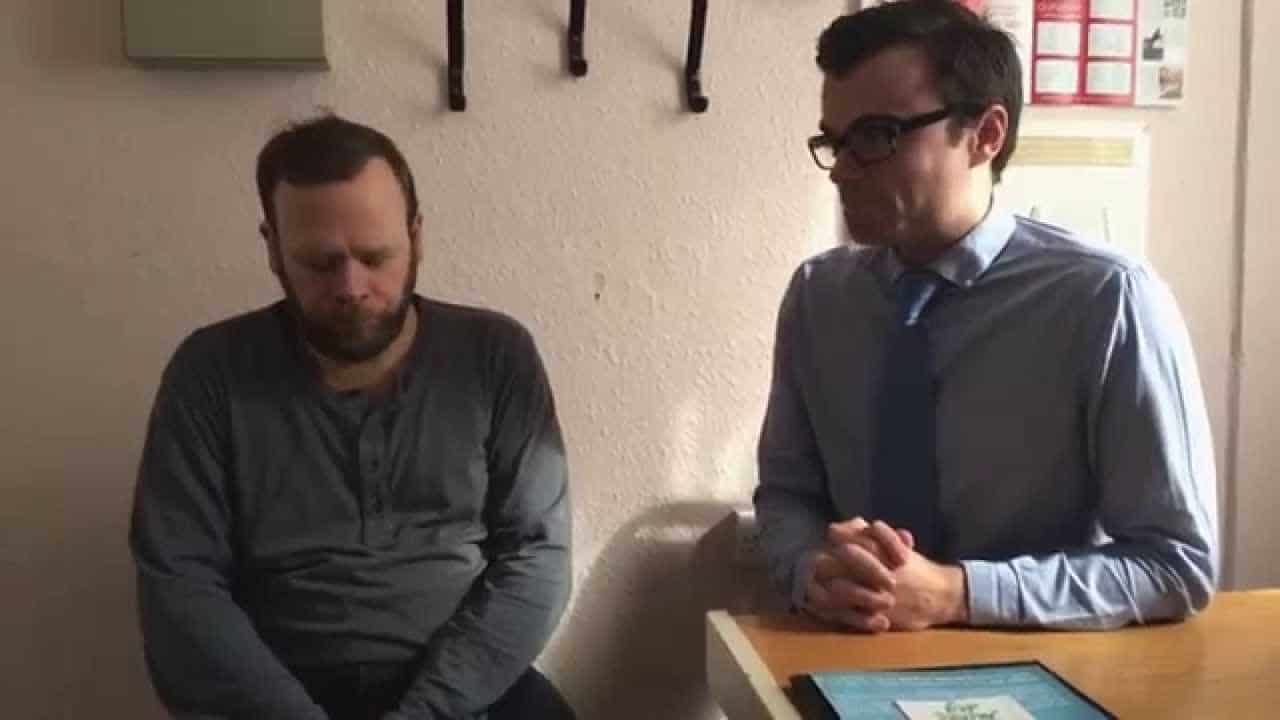 Vater hört nach über 10 Jahren zum ersten Mal wieder Stille