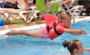 SwimFin: Schwimmhilfe mit Haifischflosse