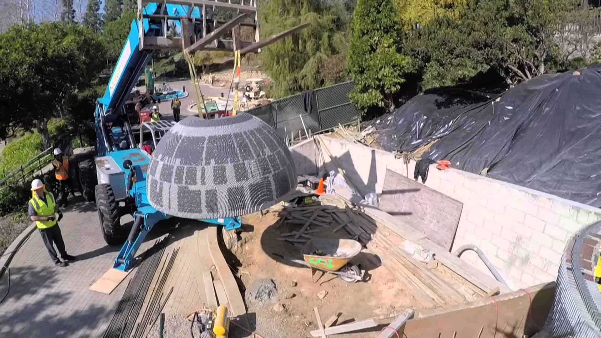 Legoland weiht Todesstern aus einer halben Million Legosteinen ein