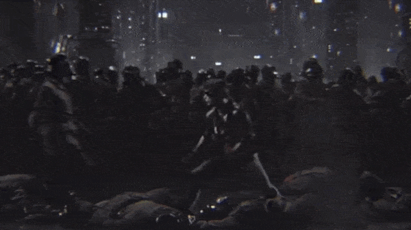 Die beste Szene aus Kung Fury: Skateboard fahren auf einem Nazi