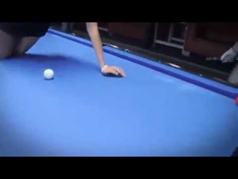 Trickshot Billard sexy präsentiert