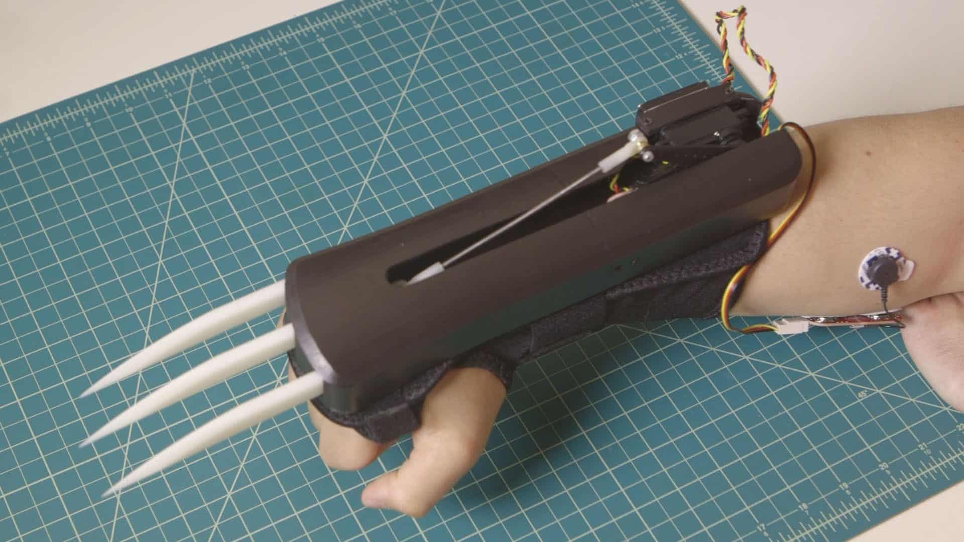 Build your own automatic Wolverine claws