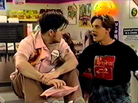 Clerks als 90er Jahre TV-Sitcom