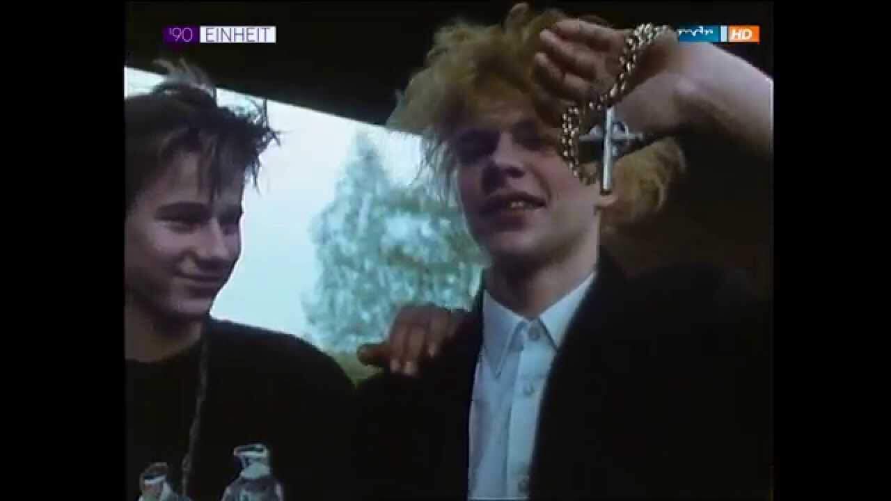 1990: Gruftis in der DDR feiern Robert Smiths Geburtstag