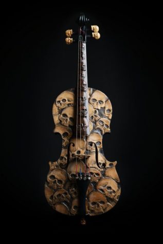 Handgefertigte Geige mit Skulls