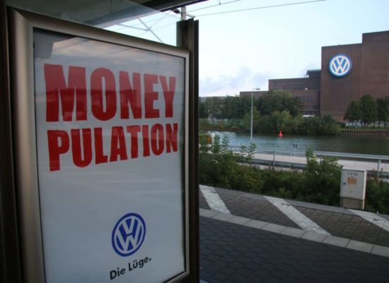 Moneypulation: Adbusting in Namen von VW