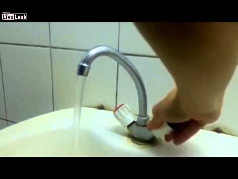Wasserhahn der wie ein Rennwagen klingt