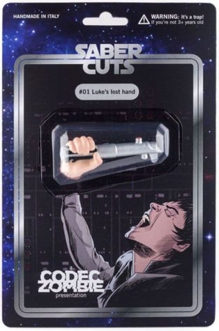 El último artículo de colección de Star Wars: la mano cortada de Luke con sable de luz