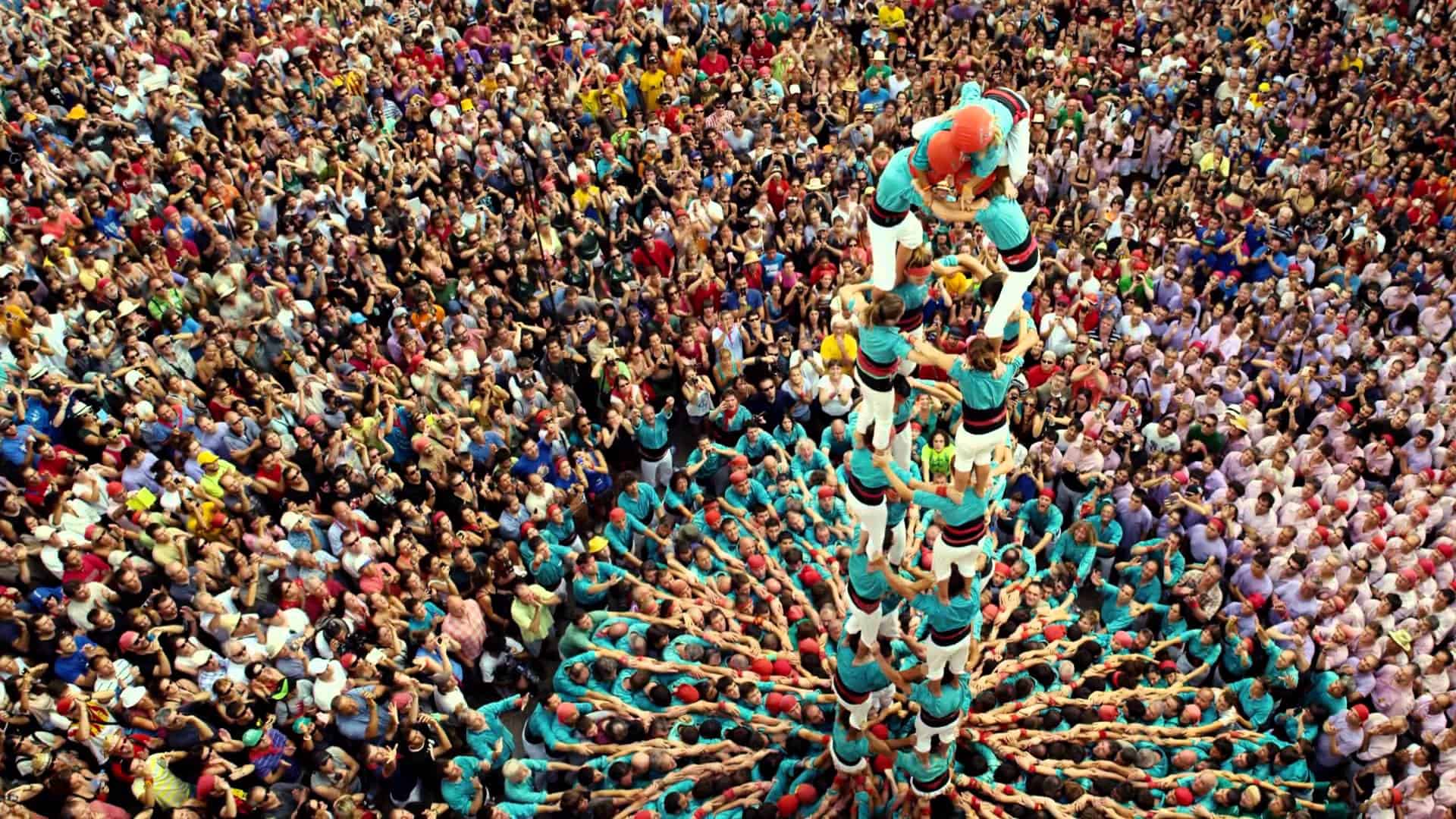 castellers turm aus menschen