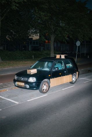 Guerilla Car Tuning: voitures secrètement "proxénètes" avec du carton la nuit