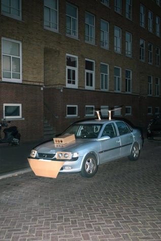 Guerilla Car Tuning: secretamente "cafetine" carros com papelão à noite