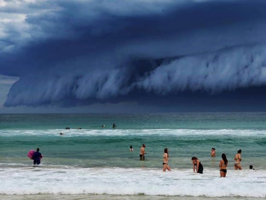 Wolken Tsunami über Sydney