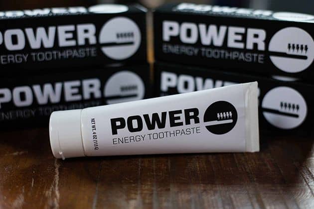 Koffeinhaltige Zahnpasta gibt Energie für den Tag