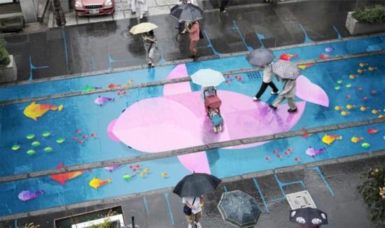 Arte callejero que solo sale cuando llueve