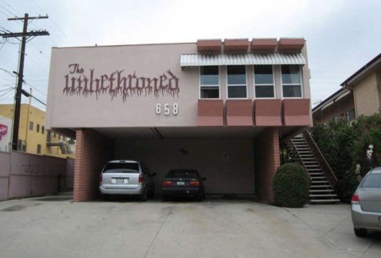 Black Metal Appartements