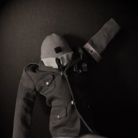 Soraya Doolbaz macht aus angekleideten Penissen Kunst