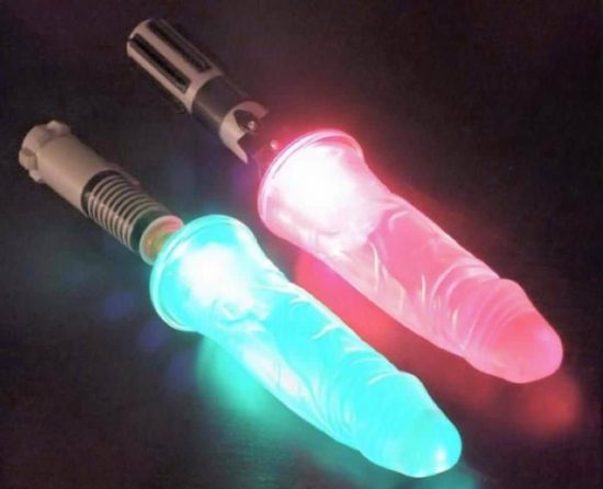 The Dark Side of Sex: Star Wars Lichtschwert Dildo