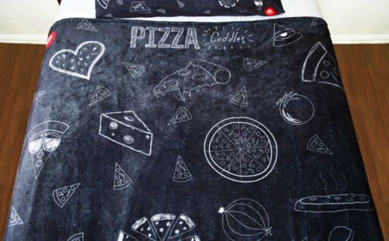 Stay Cheesy: Pizza Hut macht Pizza Fashion