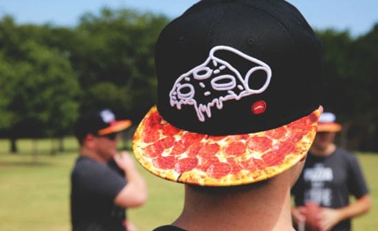 Stay Cheesy: Pizza Hut macht Pizza Fashion