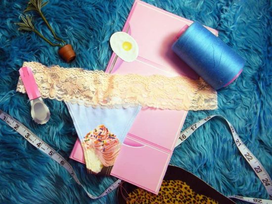 Tangas von Textile Champion