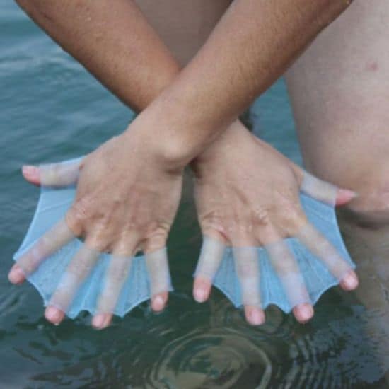 Schwimmhäute für die Finger