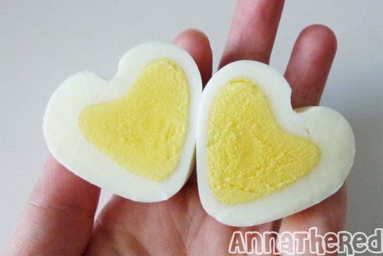 Egg love you - uovo per la colazione a forma di cuore fatto in casa
