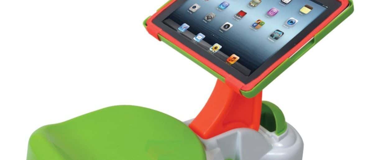 Kinderklo mit iPad-Halterung